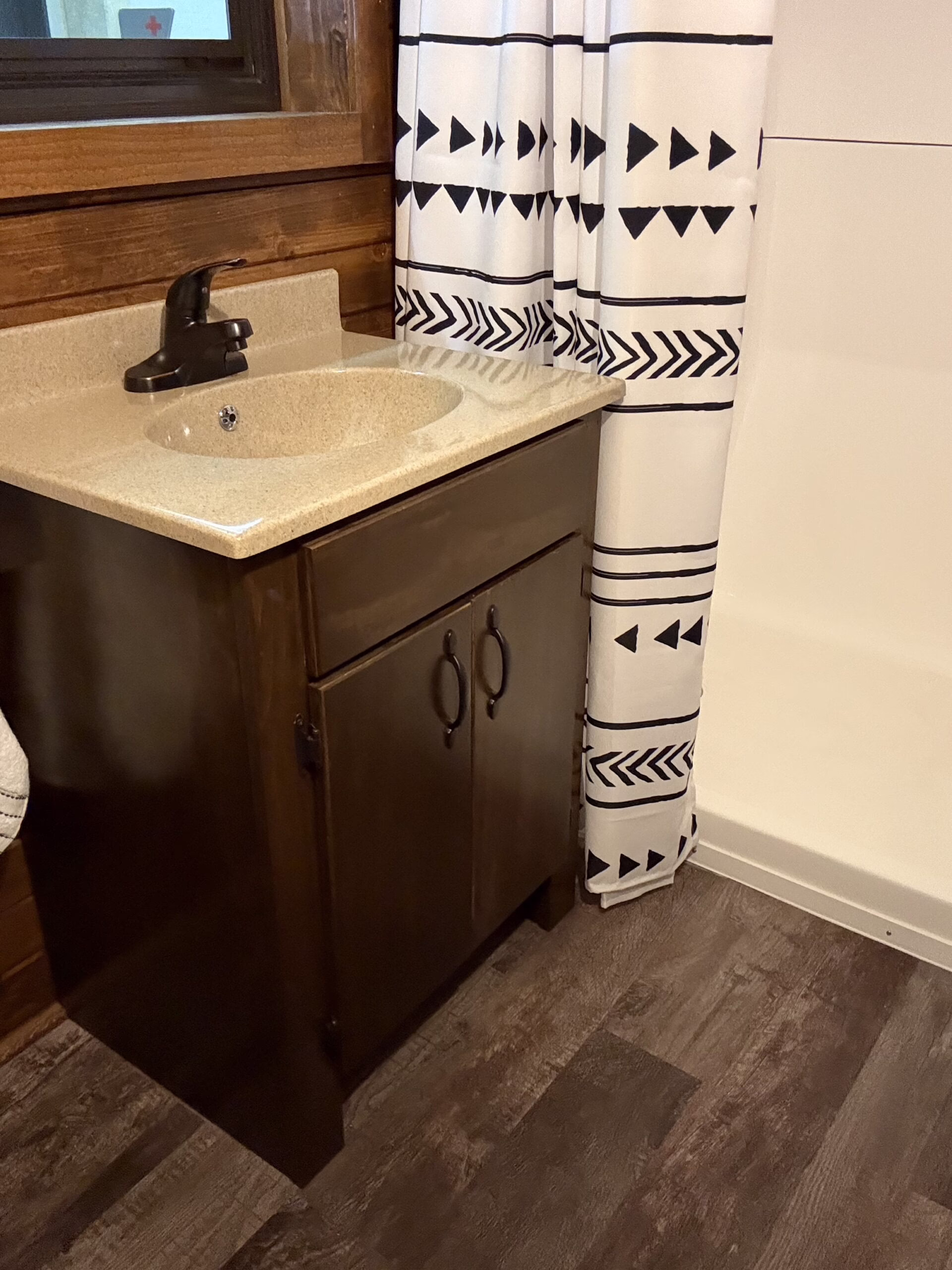 en suite bathroom sink and shower in Pioneer Elite wagon